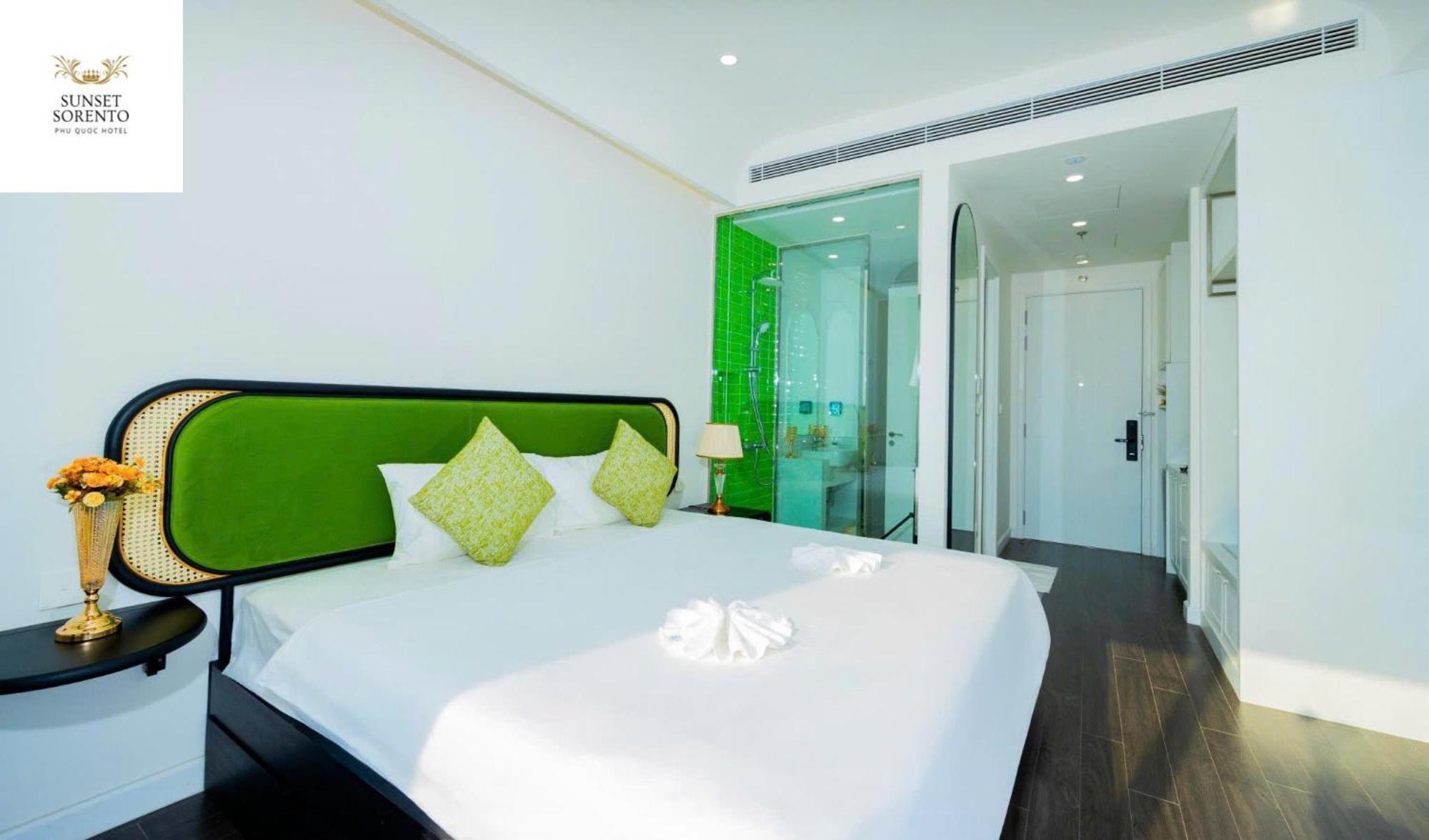 Sunset Sorrento Phu Quoc Aparthotel Exterior photo