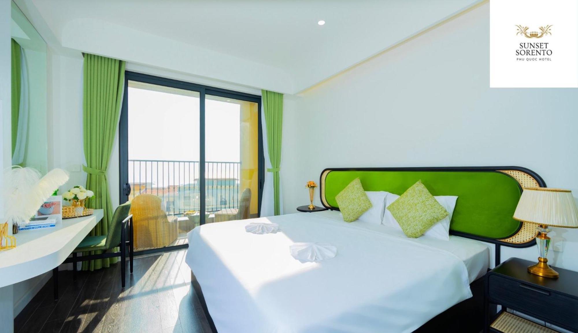 Sunset Sorrento Phu Quoc Aparthotel Exterior photo